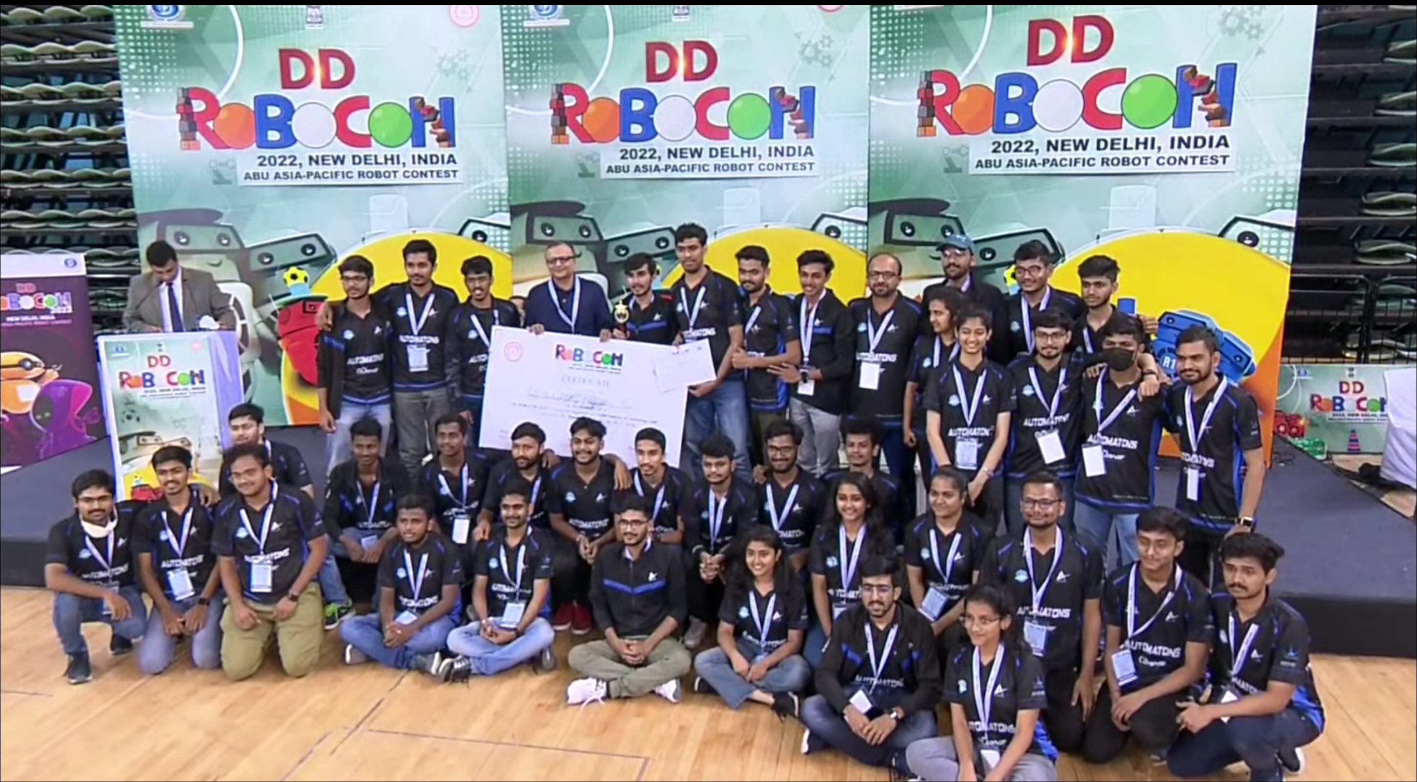 Robot-steeltoe-at-automation-expo-team-automatons